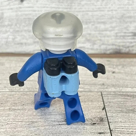 McDonalds Toy LEGO Mr. Freeze Mini-Figure 2008 Figure Batman 3” Tall - Picture 7 of 8